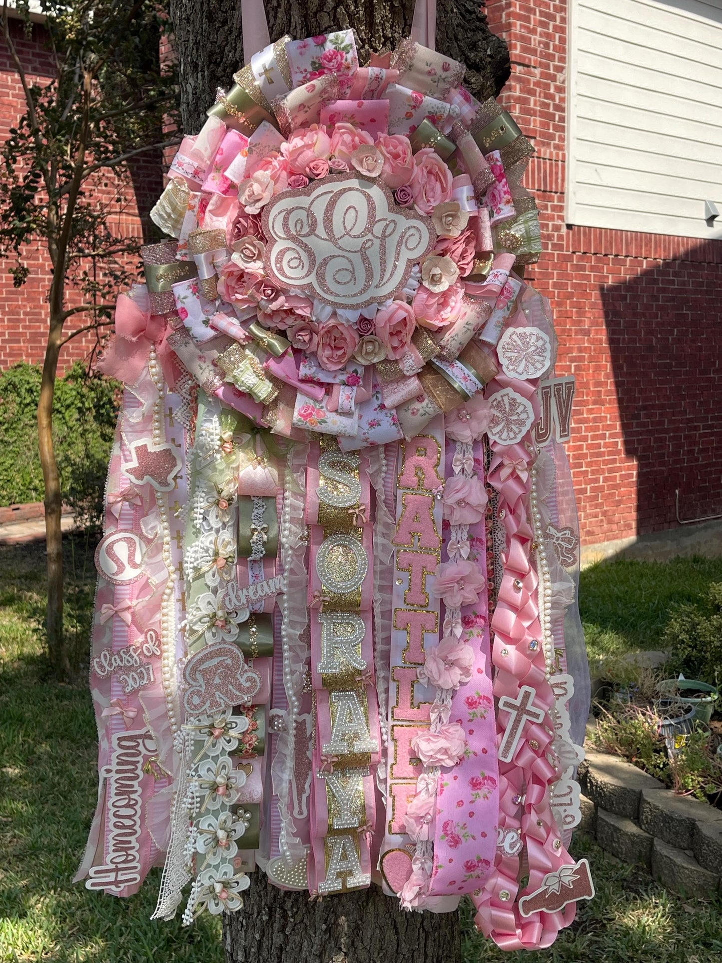 Mega Homecoming Mum